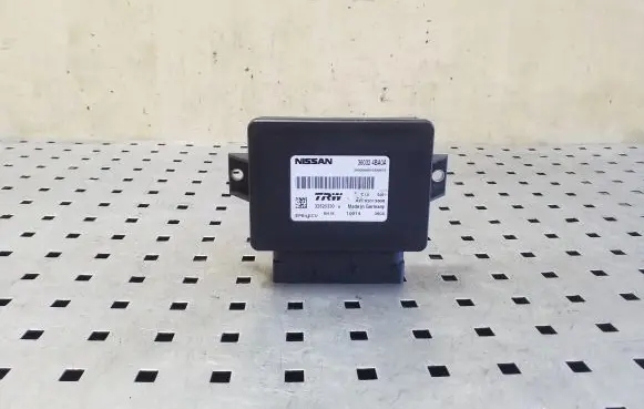 Nissan X-Trail T32 Hand brake control module 360324BA0A 32620330 A2C92013800