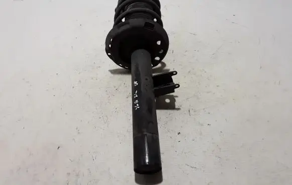 Mercedes-Benz GLA H247 Front shock absorber/damper A2473233000