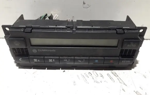 Volkswagen PASSAT B5 Climate control unit