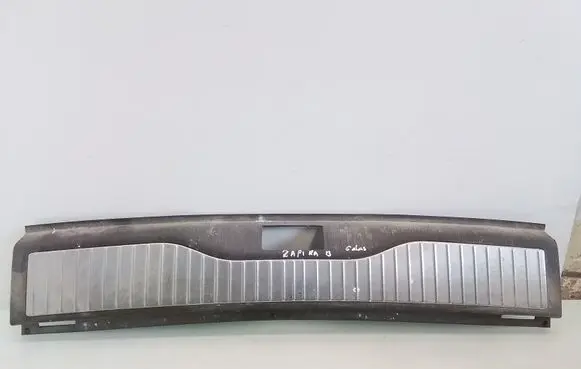 Opel Zafira B Trunk/boot sill cover protection 322225228