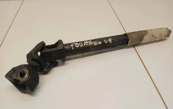 Volkswagen Touareg I Steering column universal joint