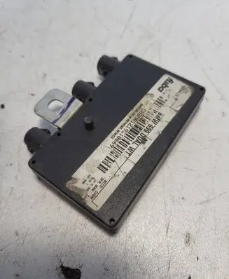 BMW 5 E39 Aerial antenna amplifier 8380944