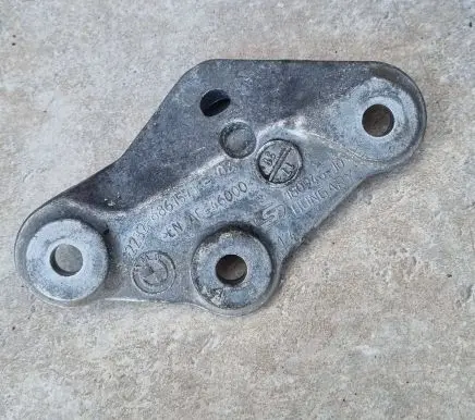 BMW 5 G30 G31 Gearbox mounting bracket 6861571 22326861571 2232686157104