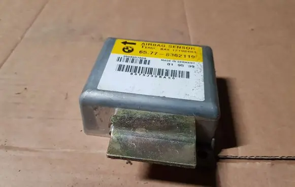 BMW 5 E34 Airbag control unit/module 8362119