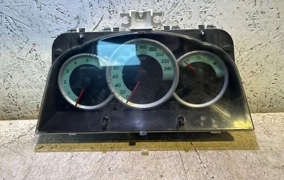 Toyota Corolla Verso AR10 Speedometer (instrument cluster) 838000F090 MB2574303100