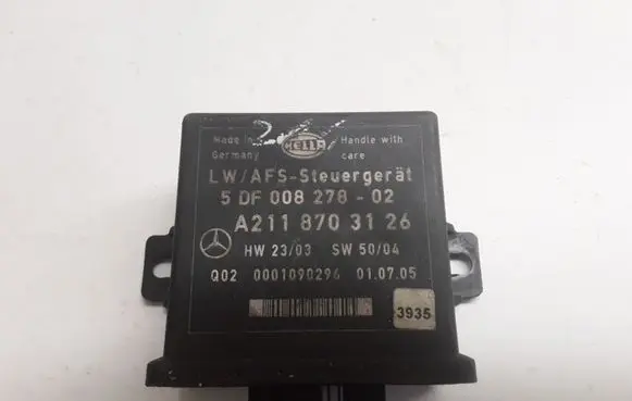 Mercedes-Benz E W211 Light module LCM A2118703126 5DF00827802