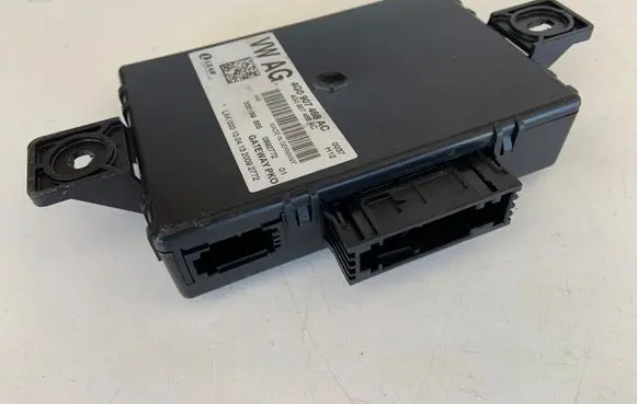 Audi A6 S6 C7 4G Gateway control module 4G0907468AC