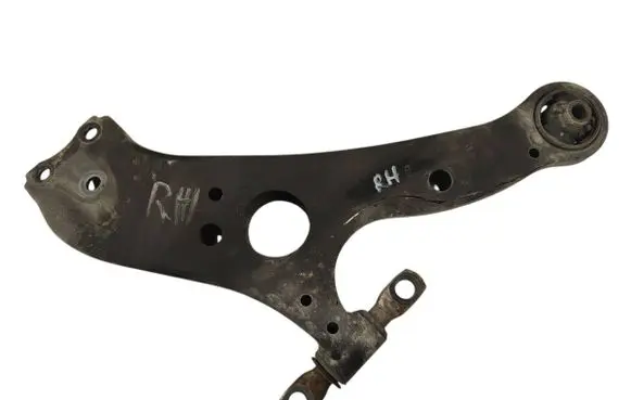 Toyota Sienna XL30 III Front lower control arm/wishbone 