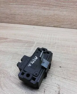 Opel Astra F Air pressure sensor 90413500 0394133