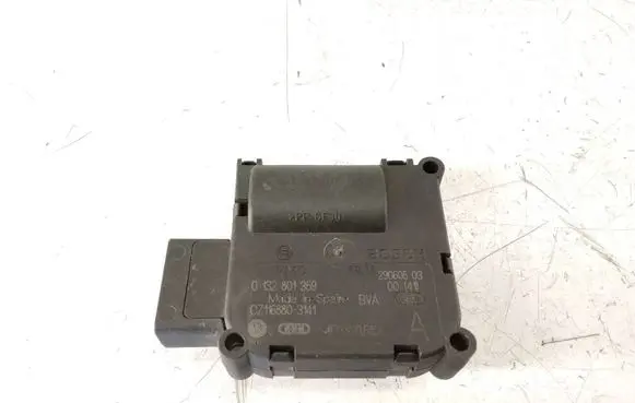 Audi A8 S8 D3 4E Air flap motor/actuator 4F0820511A 29060603 0132801359