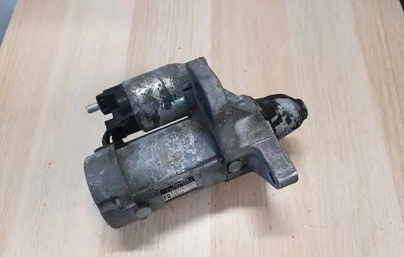 Toyota Auris E180 Starter motor 281000Y240