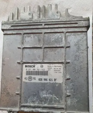 Volkswagen Golf III Engine control unit/module 028906021BF 28SA2901 0281001421