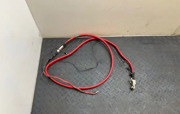 BMW 5 E60 E61 Positive cable (battery) 6927704