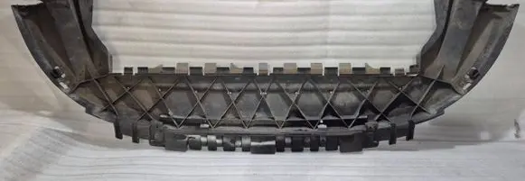 Volvo C30 Front bumper skid plate/under tray 