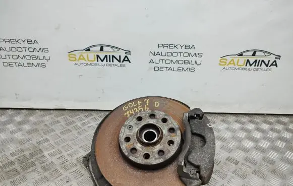 Volkswagen Golf VII Front wheel hub
