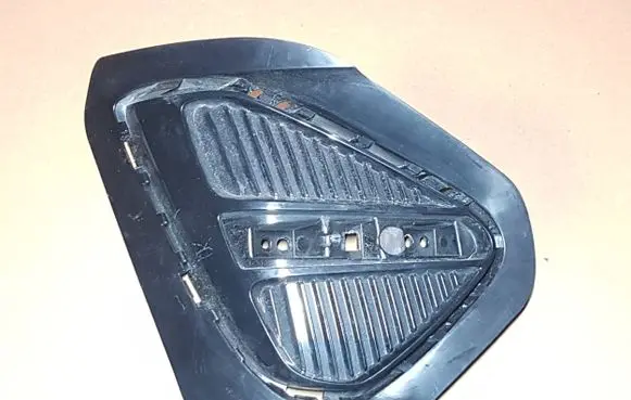 MG MG5 ev Front bumper lower grill 10910450