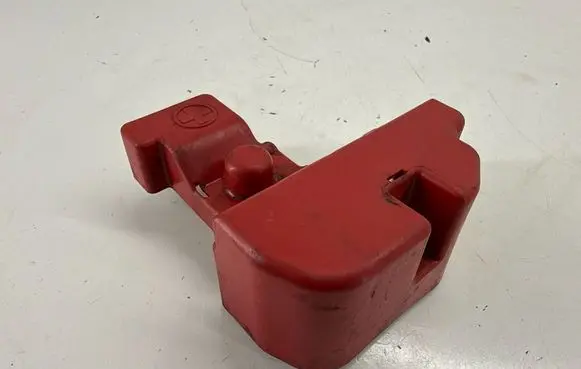 Subaru Outback (BT) Battery box tray cover/lid 81611AN00A