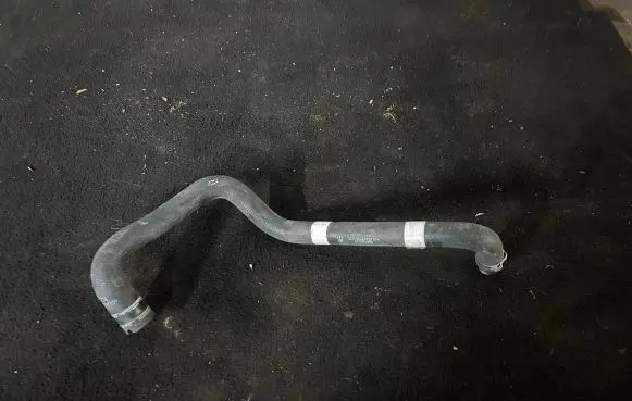 Maserati Levante Engine coolant pipe/hose 670031955 D8716G D871663