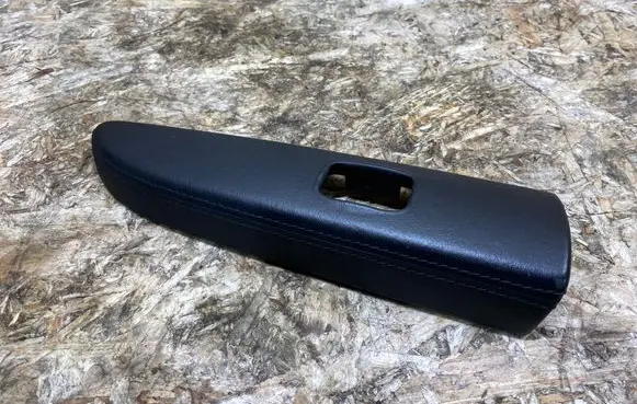 Mercedes-Benz CL C216 Front door window switch trim A2167200089