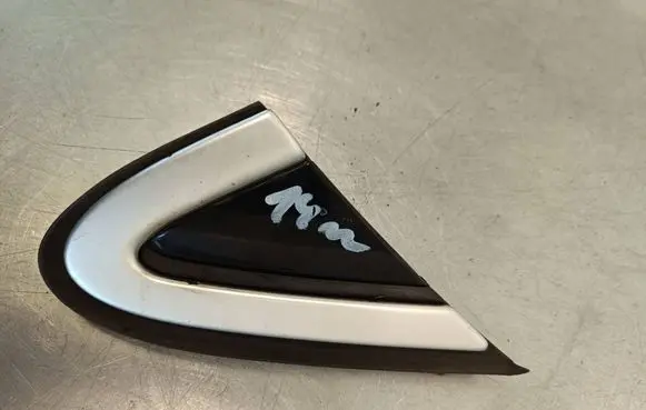 Volvo V40 Fender trim (molding) 31349230 31391031 31391033