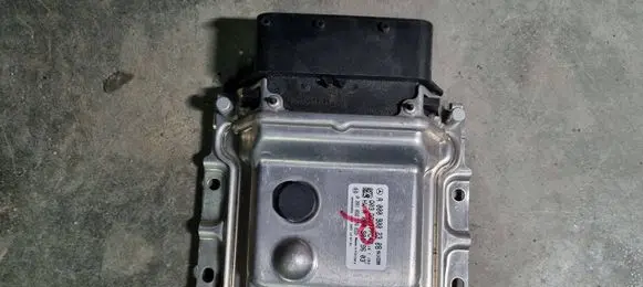 Mercedes-Benz Sprinter W906 Reducing agents exhaust control unit A0009002308