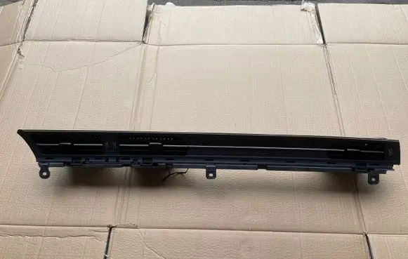 Audi A6 S6 C8 4K Dash center air vent grill 4K1820902D