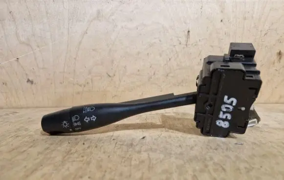 Nissan Almera Indicator stalk 14509