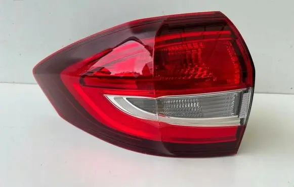 Ford C-MAX II Rear/tail lights F1CB13405BE