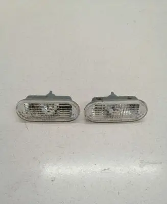 Volkswagen Bora Front fender indicator light 1J5949117A