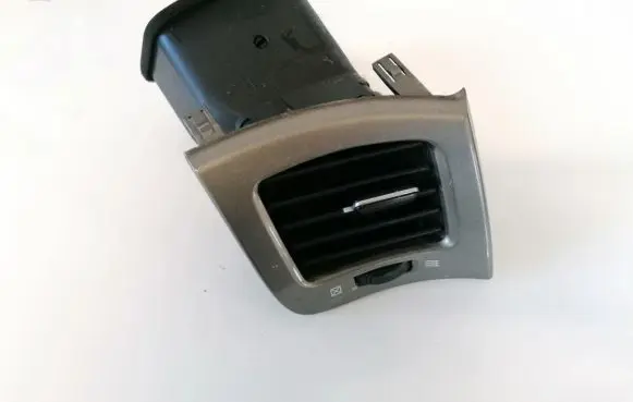 Toyota Avensis Verso Dash center air vent grill 5566044080 55660-44080