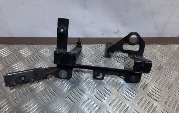 Porsche Cayenne (92A) Bracket in trunk/boot 7P0819545A