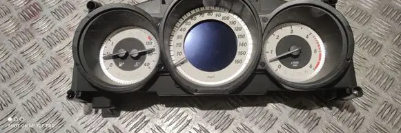 Mercedes-Benz CLS C218 X218 Speedometer (instrument cluster) A2189002007