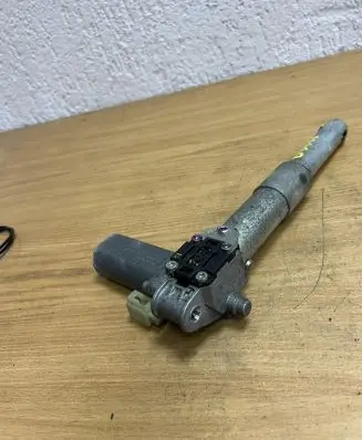 BMW 5 E60 E61 Seat adjustment motor 0390203233 D9148