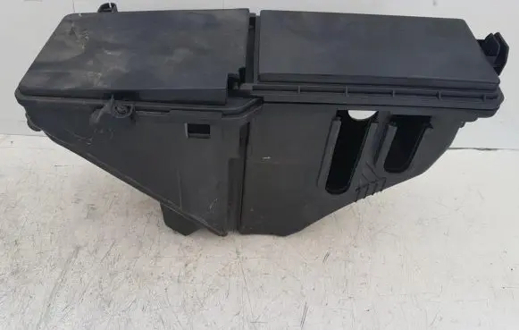 Mercedes-Benz C W202 Fuse box cover 2085400050