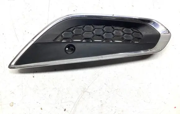 Volvo S60 Front bumper lower grill 31294135