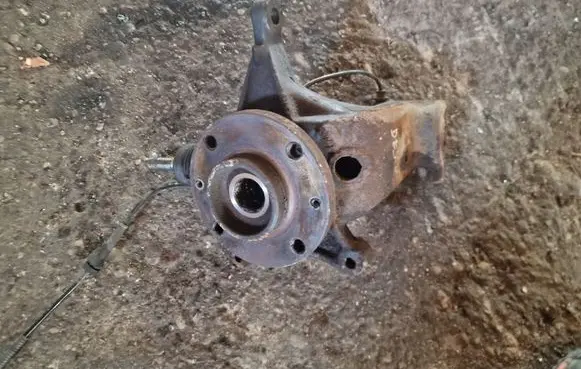 Citroen C5 Front wheel hub