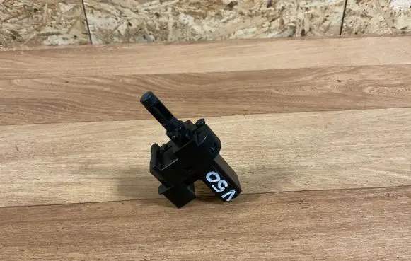 Volvo V50 Clutch pedal sensor 4M5T7C534AA