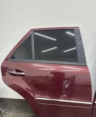 Mercedes-Benz ML W164 Rear door