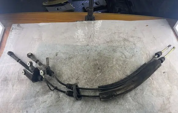 Audi A4 S4 B6 8E 8H Gear shift cable linkage
