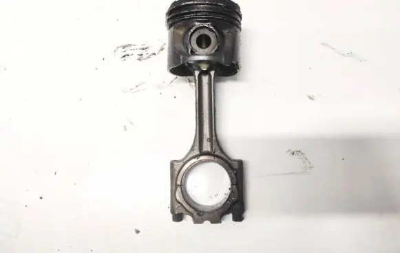 Volvo V70 Piston with connecting rod