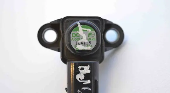 Mercedes-Benz Sprinter W906 Air pressure sensor A0051535028