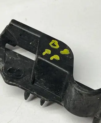 Audi A4 S4 B8 8K Front bumper mounting bracket 8K0807284H