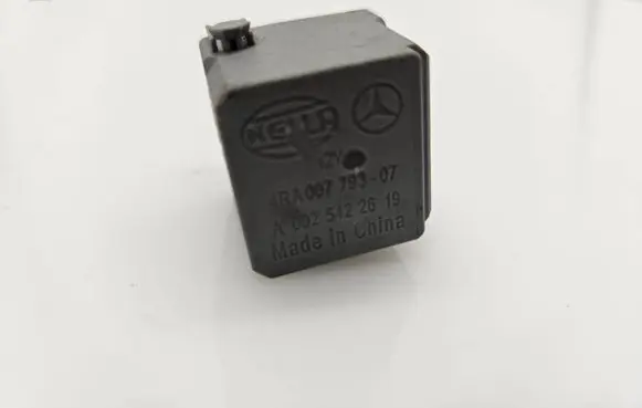 Mercedes-Benz E W211 Other relay A0025422619 4RA00779307