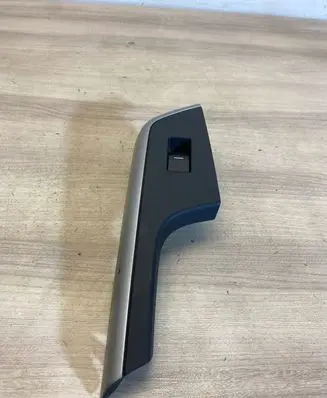 Honda CR-V Rear door window switch trim 83741t0aj51020
