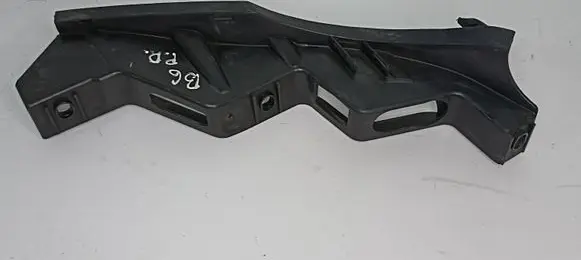 Volkswagen PASSAT B6 Front bumper mounting bracket 3C0807890