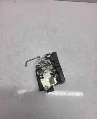 Dacia Duster Rear door lock 825030283R