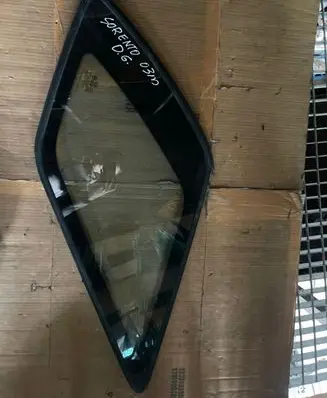 KIA Sorento Rear side window