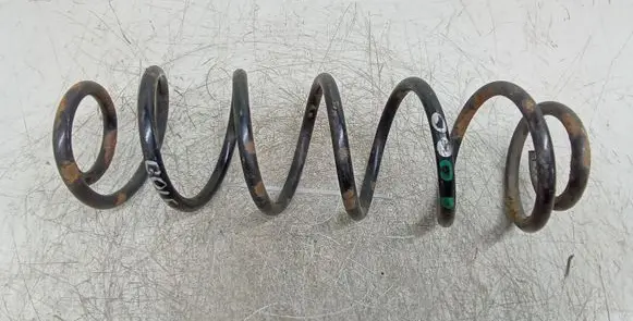 Volkswagen Golf IV Rear coil spring