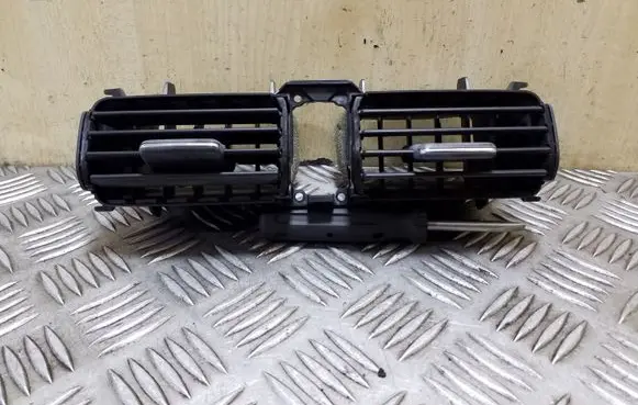 Honda CR-V Dash center air vent grill 77250S9AA0130