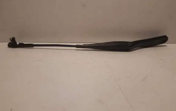 Volvo V50 Front wiper blade arm 30698249